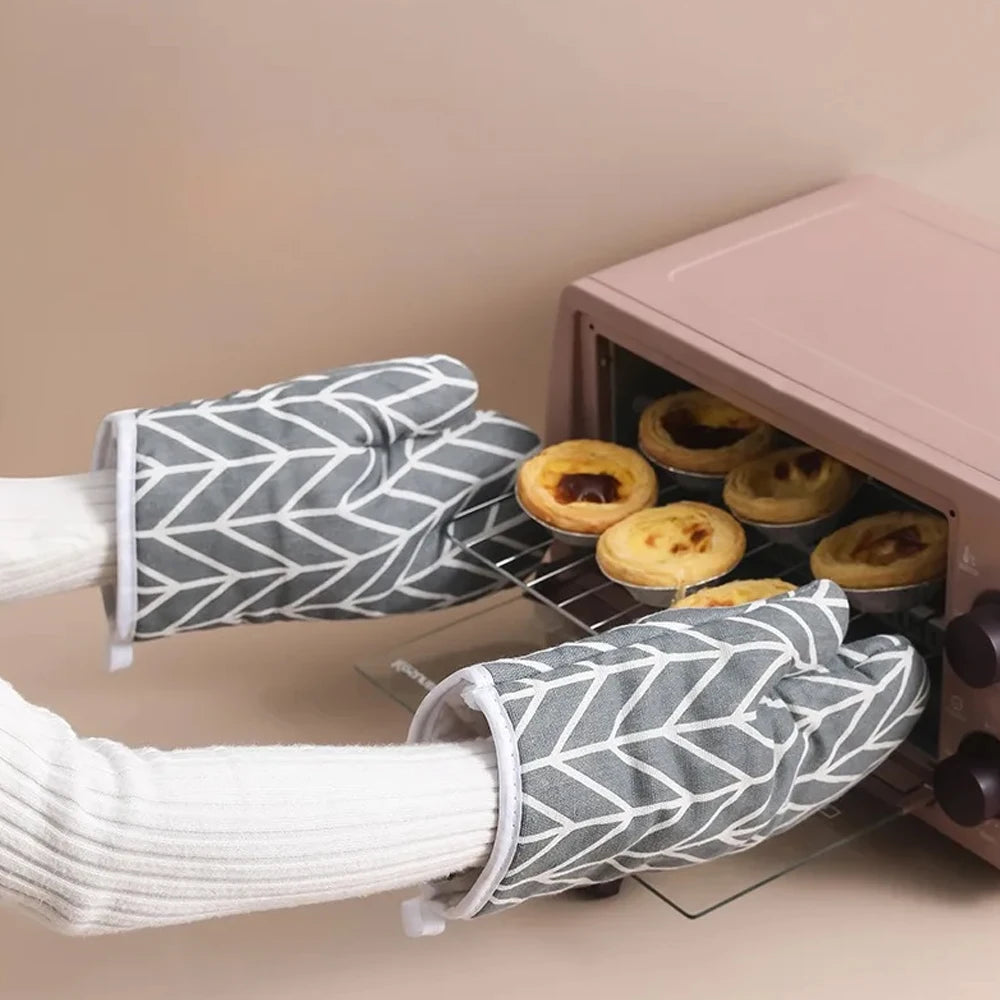 Heat-Resistant Oven Mitts